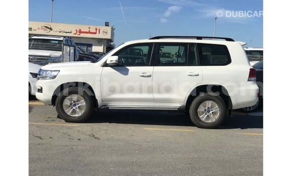 Buy Import Toyota Land Cruiser White Car in Import - Dubai in Uganda Buy Import Toyota Land Cruiser White Car in Import - Dubai in Uganda