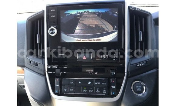 Buy Import Toyota Land Cruiser White Car in Import - Dubai in Uganda Buy Import Toyota Land Cruiser White Car in Import - Dubai in Uganda