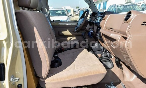 Buy Import Toyota Land Cruiser Beige Car in Import - Dubai in Uganda Buy Import Toyota Land Cruiser Beige Car in Import - Dubai in Uganda