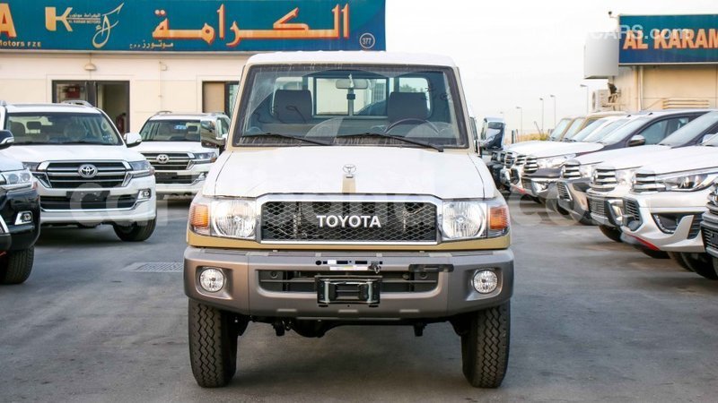 Big with watermark toyota land cruiser uganda import dubai 9222