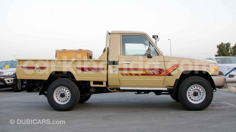 Big with watermark toyota land cruiser uganda import dubai 9222