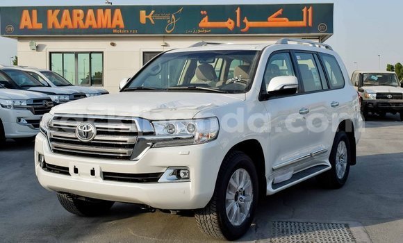 Buy Import Toyota Land Cruiser White Car in Import - Dubai in Uganda Buy Import Toyota Land Cruiser White Car in Import - Dubai in Uganda