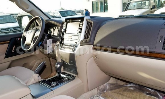 Buy Import Toyota Land Cruiser White Car in Import - Dubai in Uganda Buy Import Toyota Land Cruiser White Car in Import - Dubai in Uganda