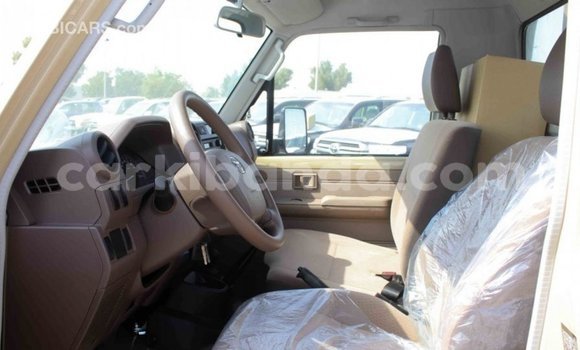 Buy Import Toyota Land Cruiser Beige Car in Import - Dubai in Uganda Buy Import Toyota Land Cruiser Beige Car in Import - Dubai in Uganda