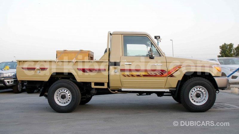 Big with watermark toyota land cruiser uganda import dubai 9225