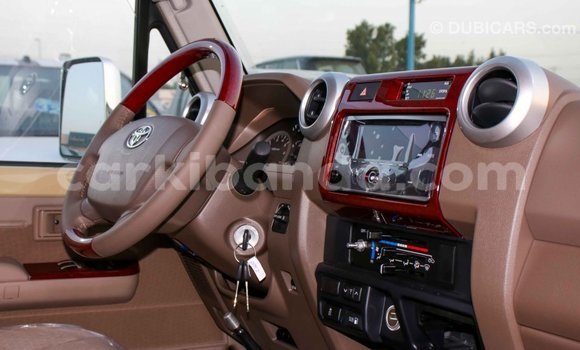 Buy Import Toyota Land Cruiser Beige Car in Import - Dubai in Uganda Buy Import Toyota Land Cruiser Beige Car in Import - Dubai in Uganda