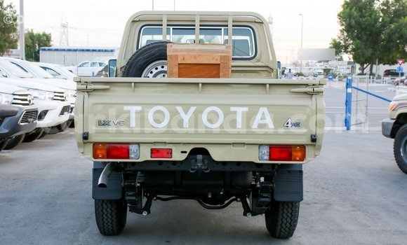 Buy Import Toyota Land Cruiser Beige Car in Import - Dubai in Uganda Buy Import Toyota Land Cruiser Beige Car in Import - Dubai in Uganda
