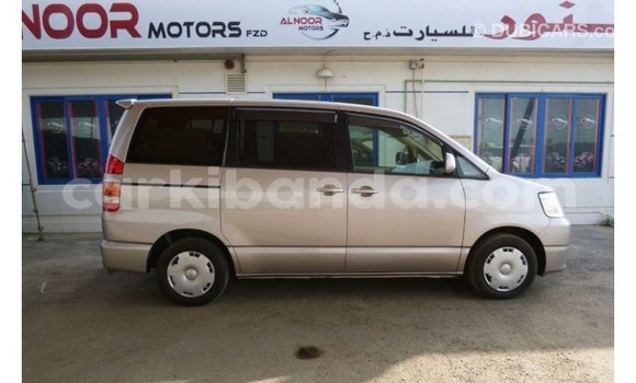 Nunua Imported Toyota Voxy Nyingine Gari ndani ya Import - Dubai nchini Uganda Nunua Imported Toyota Voxy Nyingine Gari ndani ya Import - Dubai nchini Uganda
