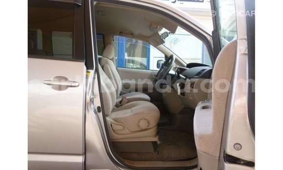 Nunua Imported Toyota Voxy Nyingine Gari ndani ya Import - Dubai nchini Uganda Nunua Imported Toyota Voxy Nyingine Gari ndani ya Import - Dubai nchini Uganda