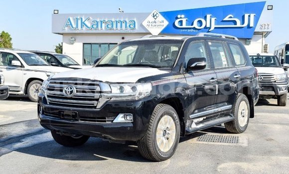 Acheter Import Voiture Toyota Land Cruiser Noir à Import - Dubai, Ouganda Acheter Import Voiture Toyota Land Cruiser Noir à Import - Dubai, Ouganda