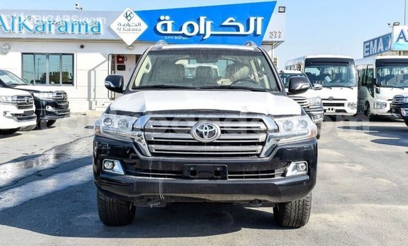 Acheter Import Voiture Toyota Land Cruiser Noir à Import - Dubai, Ouganda Acheter Import Voiture Toyota Land Cruiser Noir à Import - Dubai, Ouganda