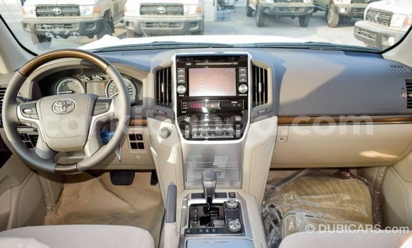 Buy Import Toyota Land Cruiser White Car in Import - Dubai in Uganda Buy Import Toyota Land Cruiser White Car in Import - Dubai in Uganda