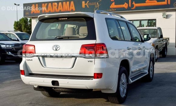 Buy Import Toyota Land Cruiser White Car in Import - Dubai in Uganda Buy Import Toyota Land Cruiser White Car in Import - Dubai in Uganda
