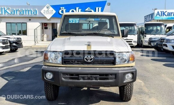 Buy Import Toyota Land Cruiser Beige Car in Import - Dubai in Uganda Buy Import Toyota Land Cruiser Beige Car in Import - Dubai in Uganda