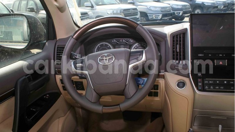Big with watermark toyota land cruiser uganda import dubai 9241
