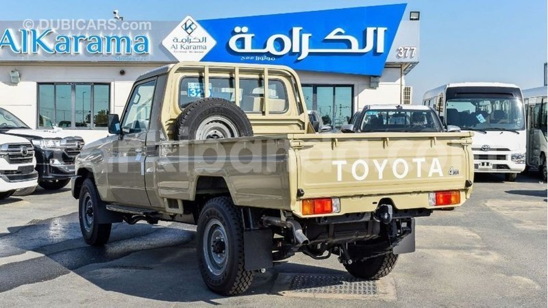 Big with watermark toyota land cruiser uganda import dubai 9242
