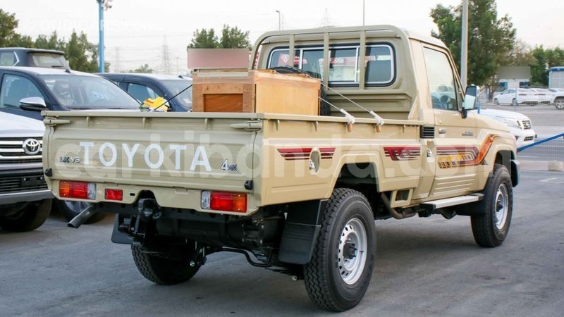 Big with watermark toyota land cruiser uganda import dubai 9246