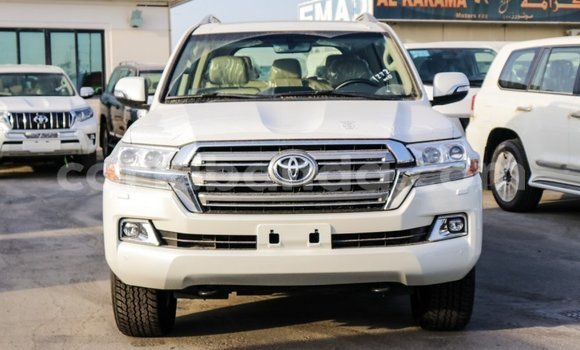 Buy Import Toyota Land Cruiser White Car in Import - Dubai in Uganda Buy Import Toyota Land Cruiser White Car in Import - Dubai in Uganda
