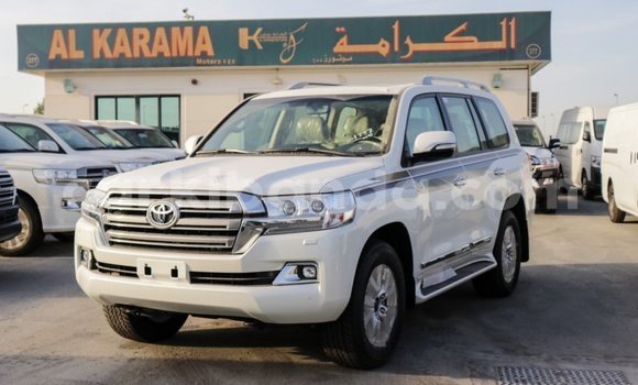 Buy Import Toyota Land Cruiser White Car in Import - Dubai in Uganda Buy Import Toyota Land Cruiser White Car in Import - Dubai in Uganda