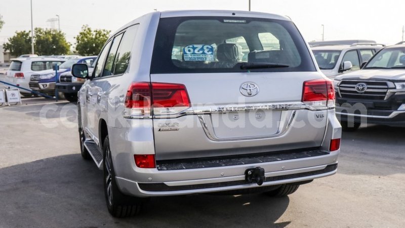 Big with watermark toyota land cruiser uganda import dubai 9260