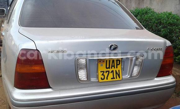 Gura Yakoze Toyota Progress Silver Imodoka i Kampala mu Uganda Gura Yakoze Toyota Progress Silver Imodoka i Kampala mu Uganda