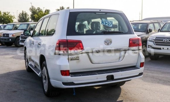 Buy Import Toyota Land Cruiser White Car in Import - Dubai in Uganda Buy Import Toyota Land Cruiser White Car in Import - Dubai in Uganda