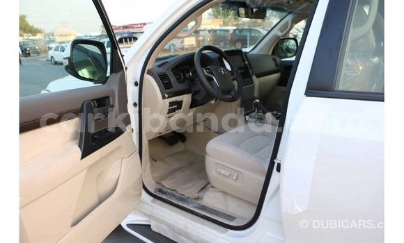 Buy Import Toyota Land Cruiser White Car in Import - Dubai in Uganda Buy Import Toyota Land Cruiser White Car in Import - Dubai in Uganda