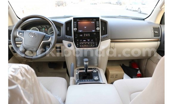 Buy Import Toyota Land Cruiser White Car in Import - Dubai in Uganda Buy Import Toyota Land Cruiser White Car in Import - Dubai in Uganda