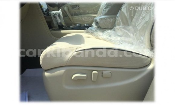 Acheter Import Voiture Nissan Patrol Blanc à Import - Dubai, Ouganda Acheter Import Voiture Nissan Patrol Blanc à Import - Dubai, Ouganda