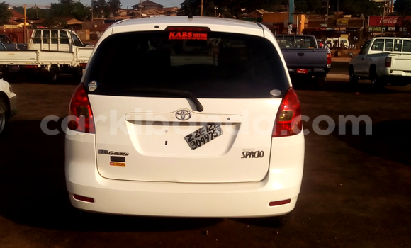 Gura Yakoze Toyota Spacio White Imodoka i Arua mu Uganda Gura Yakoze Toyota Spacio White Imodoka i Arua mu Uganda