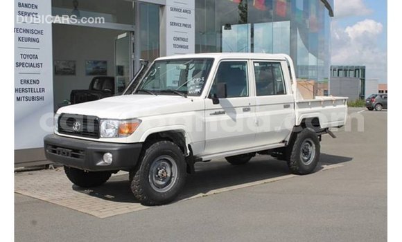 Buy Import Toyota Land Cruiser White Car in Import - Dubai in Uganda Buy Import Toyota Land Cruiser White Car in Import - Dubai in Uganda