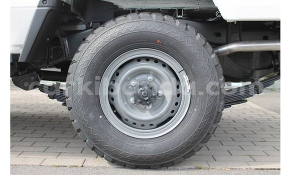 Buy Import Toyota Land Cruiser White Car in Import - Dubai in Uganda Buy Import Toyota Land Cruiser White Car in Import - Dubai in Uganda