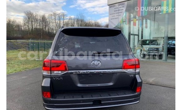Gura Imported Toyota Land Cruiser Black Imodoka i Import - Dubai mu Uganda Gura Imported Toyota Land Cruiser Black Imodoka i Import - Dubai mu Uganda
