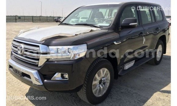 Acheter Import Voiture Toyota Land Cruiser Noir à Import - Dubai, Ouganda Acheter Import Voiture Toyota Land Cruiser Noir à Import - Dubai, Ouganda