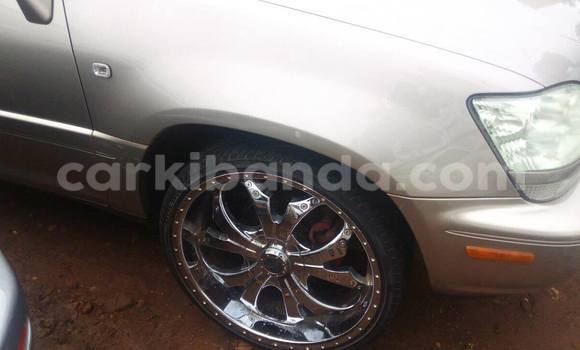 Gura Yakoze Toyota Harrier Silver Imodoka i Kampala mu Uganda Gura Yakoze Toyota Harrier Silver Imodoka i Kampala mu Uganda