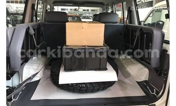 Gura Imported Toyota Land Cruiser White Imodoka i Import - Dubai mu Uganda Gura Imported Toyota Land Cruiser White Imodoka i Import - Dubai mu Uganda