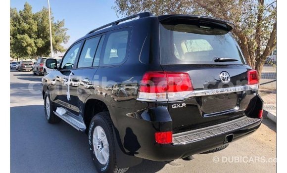 Gura Imported Toyota Land Cruiser Black Imodoka i Import - Dubai mu Uganda Gura Imported Toyota Land Cruiser Black Imodoka i Import - Dubai mu Uganda