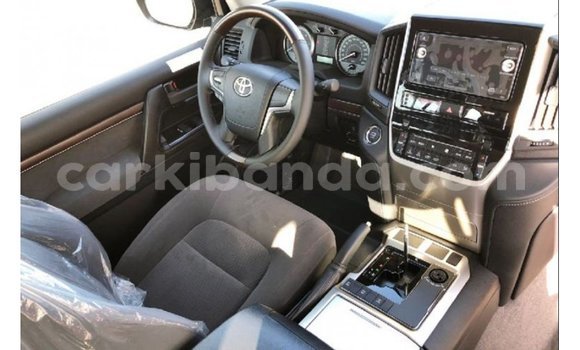 Gura Imported Toyota Land Cruiser Black Imodoka i Import - Dubai mu Uganda Gura Imported Toyota Land Cruiser Black Imodoka i Import - Dubai mu Uganda