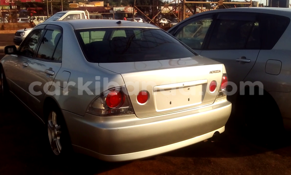 Gura Yakoze Toyota Altezza Silver Imodoka i Arua mu Uganda Gura Yakoze Toyota Altezza Silver Imodoka i Arua mu Uganda