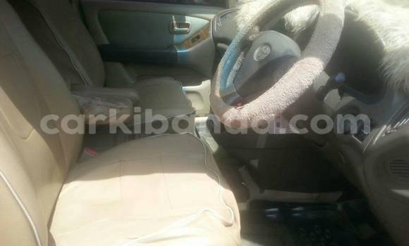 Acheter Occasion Voiture Toyota Harrier Gris à Kampala, Ouganda Acheter Occasion Voiture Toyota Harrier Gris à Kampala, Ouganda