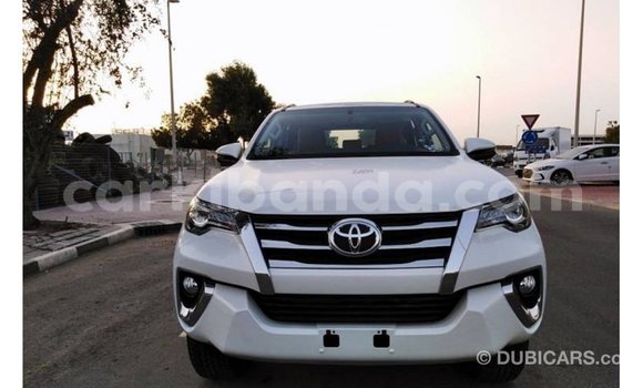 Gura Imported Toyota Fortuner White Imodoka i Import - Dubai mu Uganda Gura Imported Toyota Fortuner White Imodoka i Import - Dubai mu Uganda