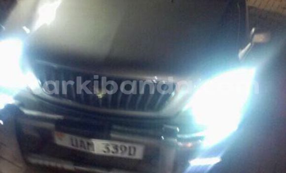 Gura Yakoze Toyota Harrier Silver Imodoka i Kampala mu Uganda Gura Yakoze Toyota Harrier Silver Imodoka i Kampala mu Uganda