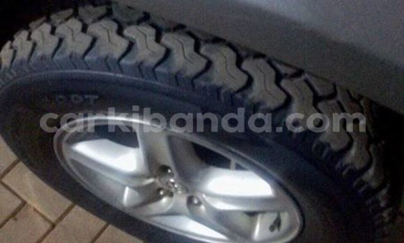 Gura Yakoze Toyota Harrier Silver Imodoka i Kampala mu Uganda Gura Yakoze Toyota Harrier Silver Imodoka i Kampala mu Uganda