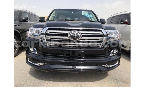 Gura Imported Toyota Land Cruiser Black Imodoka i Import - Dubai mu Uganda Gura Imported Toyota Land Cruiser Black Imodoka i Import - Dubai mu Uganda
