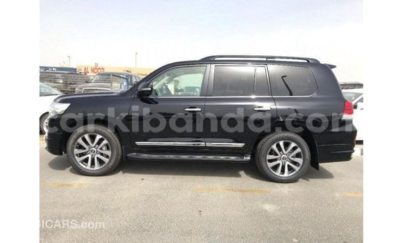 Gura Imported Toyota Land Cruiser Black Imodoka i Import - Dubai mu Uganda Gura Imported Toyota Land Cruiser Black Imodoka i Import - Dubai mu Uganda