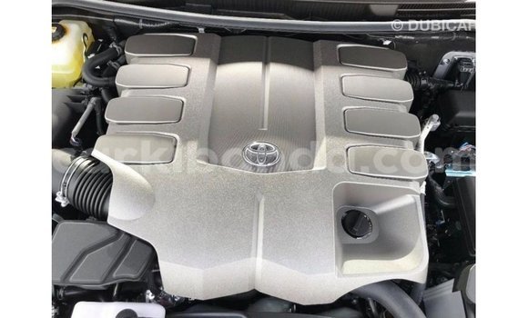 Gura Imported Toyota Land Cruiser Black Imodoka i Import - Dubai mu Uganda Gura Imported Toyota Land Cruiser Black Imodoka i Import - Dubai mu Uganda