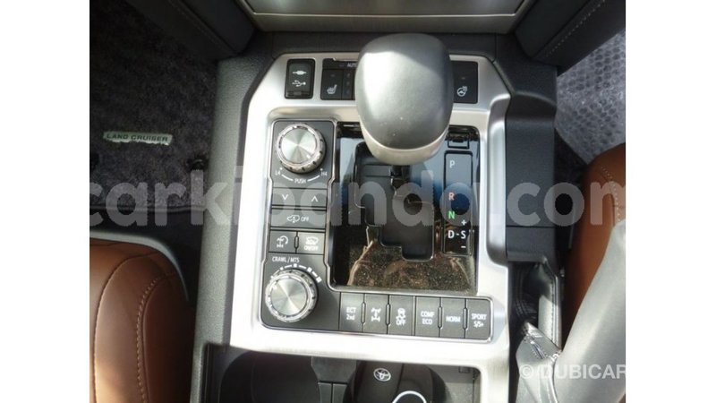 Big with watermark toyota land cruiser uganda import dubai 9341