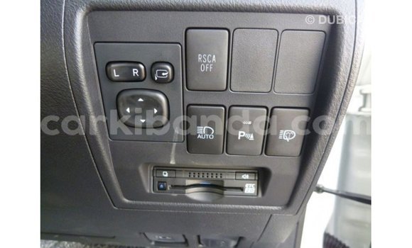 Gura Imported Toyota Land Cruiser White Imodoka i Import - Dubai mu Uganda Gura Imported Toyota Land Cruiser White Imodoka i Import - Dubai mu Uganda
