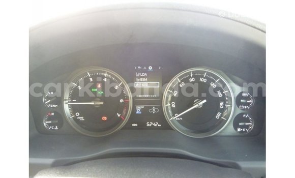 Gura Imported Toyota Land Cruiser White Imodoka i Import - Dubai mu Uganda Gura Imported Toyota Land Cruiser White Imodoka i Import - Dubai mu Uganda