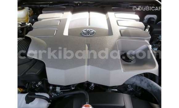 Gura Imported Toyota Land Cruiser White Imodoka i Import - Dubai mu Uganda Gura Imported Toyota Land Cruiser White Imodoka i Import - Dubai mu Uganda